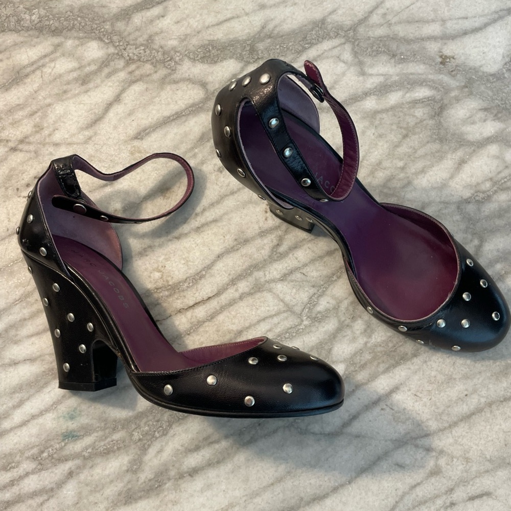 Marc Jacobs studded leather high heel wedge style ankle strap pumps size 7.5 - Picture 1 of 10